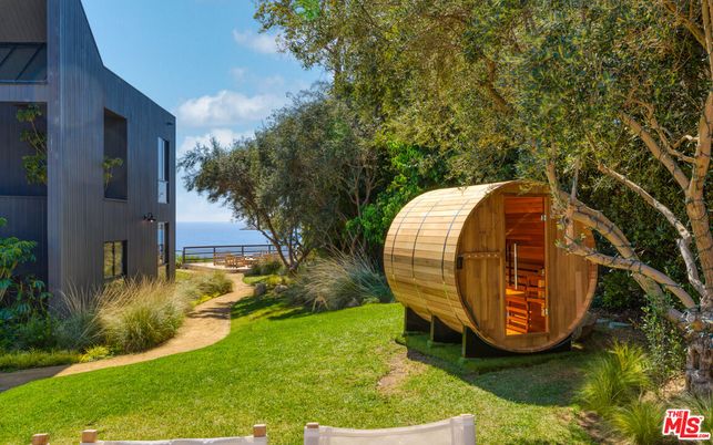 Backyard, Exterior, Water