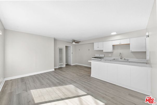 Empty room, Interior, Kitchen, Recessed Lighting, Wood Texture Flooring