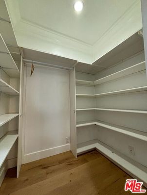 Interior, Recessed Lighting, Walk-in Closets, Wood Texture Flooring