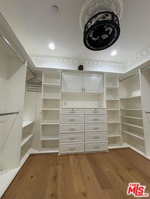 Interior, Recessed Lighting, Walk-in Closets, Wood Texture Flooring