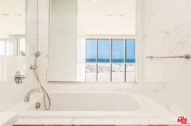 Bathroom, Interior, Marble Walls, Recessed Lighting, Water