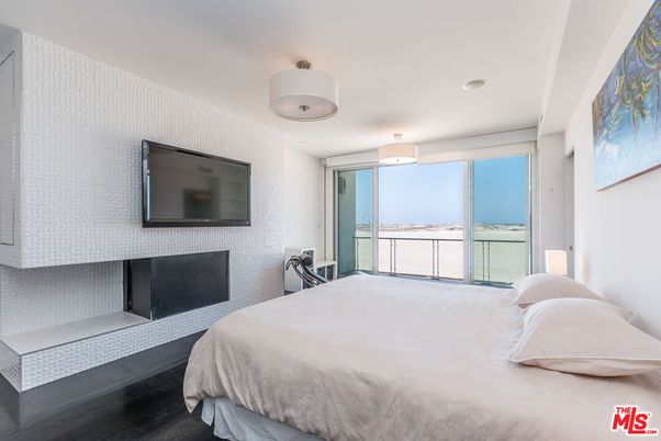 Bedroom, Interior, Water, Wood Texture Flooring