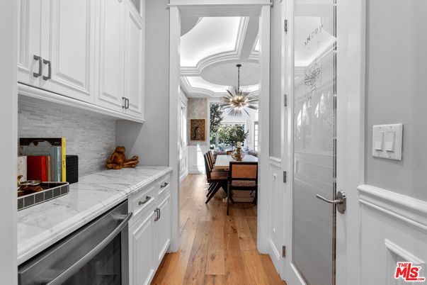 Dining room, Interior, Kitchen, Pendant Lights, Wood Texture Flooring