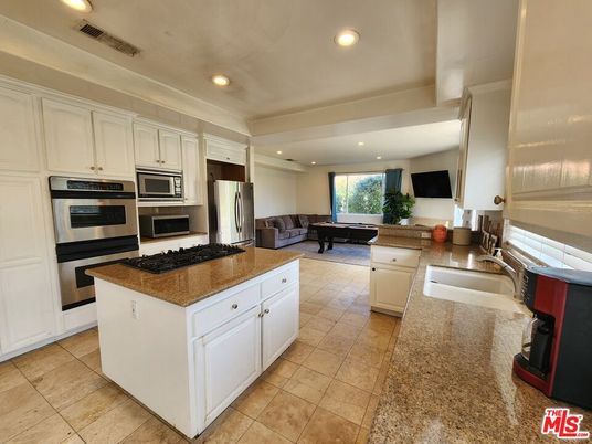 Interior, Kitchen, Living room, Recessed Lighting, Stainless Steel Appliances