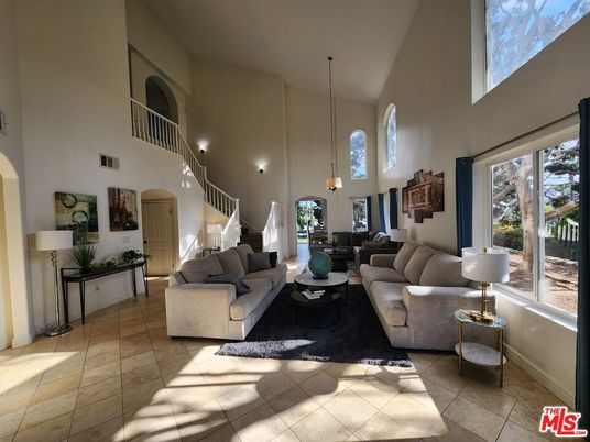 Interior, Living room, Pendant Lights