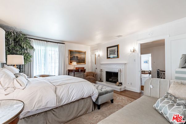 Bedroom, Fireplace, Interior, Wood Texture Flooring