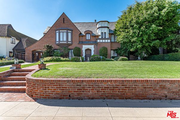 Exterior, Facade, Brick Facade, Tudor Revival