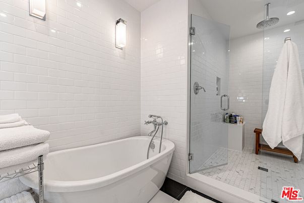 Bathroom, Free Standing Baths, Glass Shower, Interior, Recessed Lighting