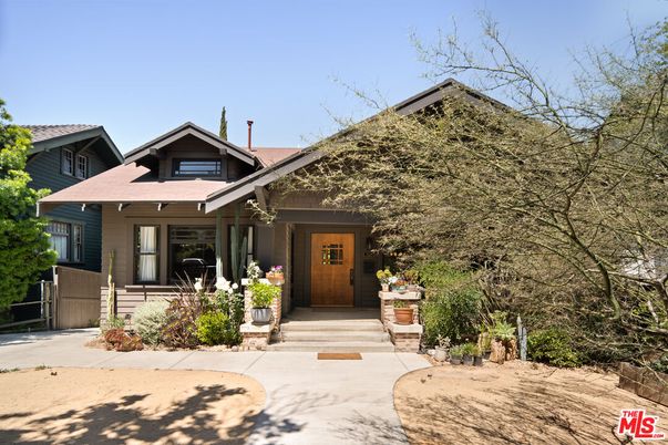 Exterior, Facade, American Craftsman