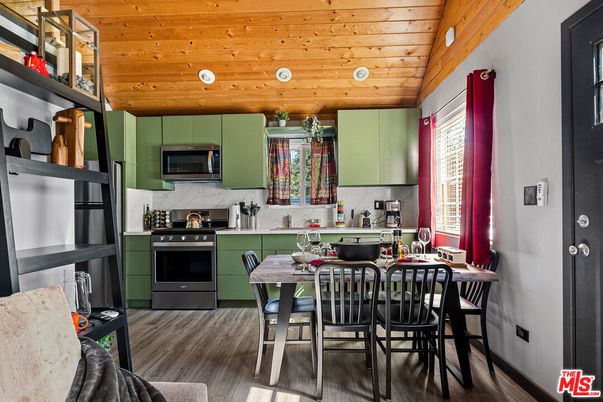 Dining room, Interior, Kitchen, Stainless Steel Appliances, Wooden Ceilings, Wood Texture Flooring