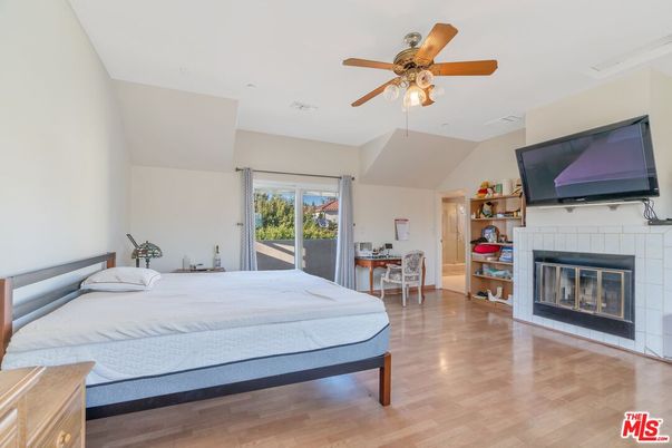 Bedroom, Fireplace, Interior, Wood Texture Flooring