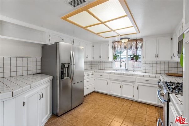 Interior, Kitchen, Tile Countertops
