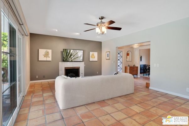 Fireplace, Interior, Living room, Recessed Lighting