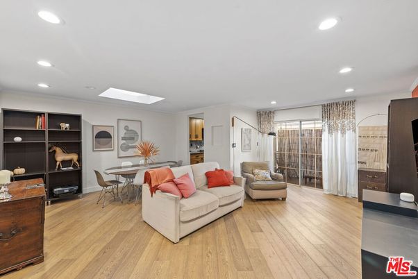 Dining room, Interior, Living room, Recessed Lighting, Wood Texture Flooring