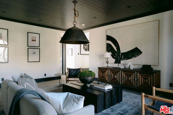 Interior, Living room, Pendant Lights, Recessed Lighting, Wooden Ceilings