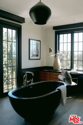 Bathroom, Free Standing Baths, Interior
