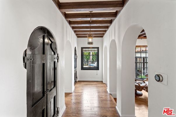 Interior, Pendant Lights, Wooden Beams, Wood Texture Flooring