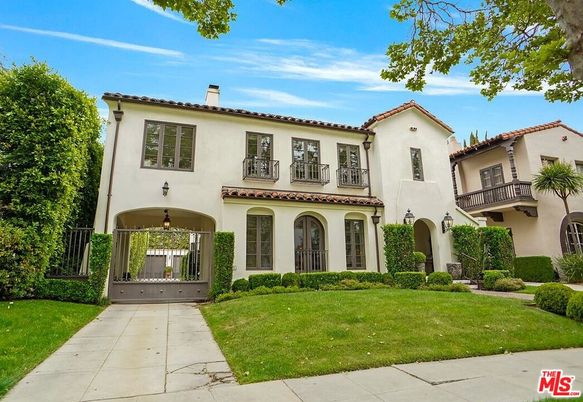 Backyard, Exterior, Facade, Spanish Mediterranean