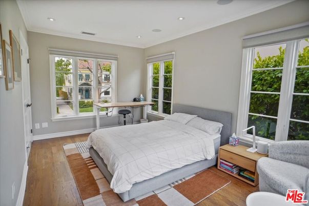 Bedroom, Home Office, Interior, Recessed Lighting, Wood Texture Flooring