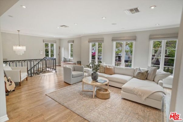 Chandelier, Interior, Living room, Recessed Lighting, Wood Texture Flooring