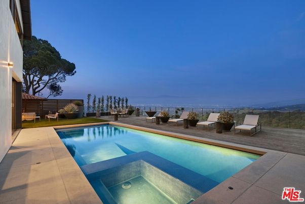 Exterior, Pool, Water