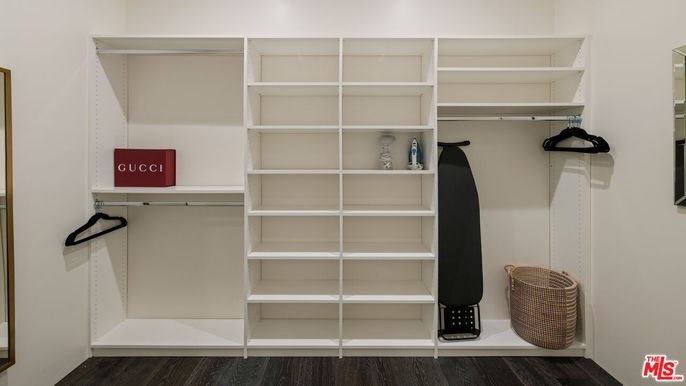 Interior, Walk-in Closets, Wood Texture Flooring