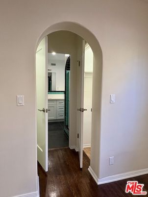 Bathroom, Interior, Recessed Lighting, Wood Texture Flooring