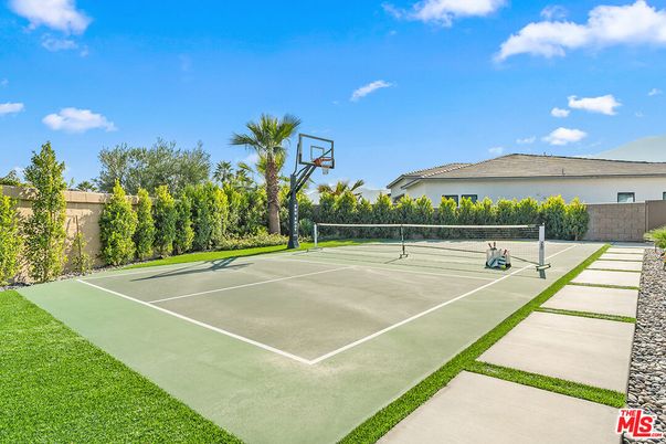 Exterior, Tennis Courts