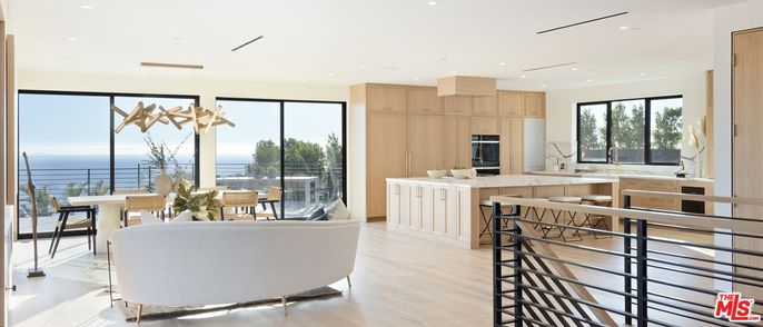 Dining room, Interior, Kitchen, Pendant Lights, Recessed Lighting, Water, Wood Texture Flooring