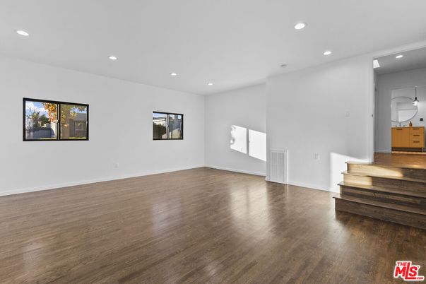 Empty room, Interior, Recessed Lighting, Wood Texture Flooring