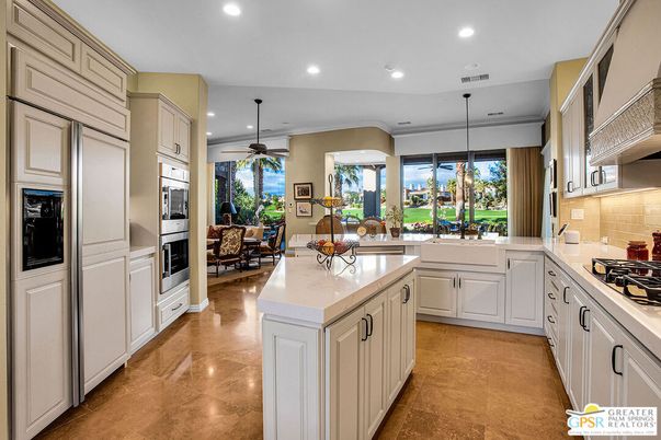 Dining room, Interior, Kitchen, Pendant Lights, Recessed Lighting, Stainless Steel Appliances