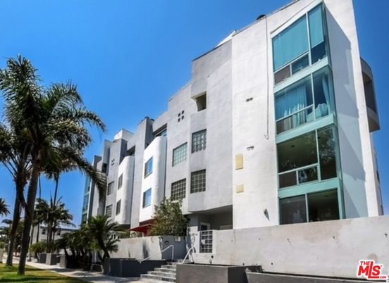 Exterior, Facade, Condo Building