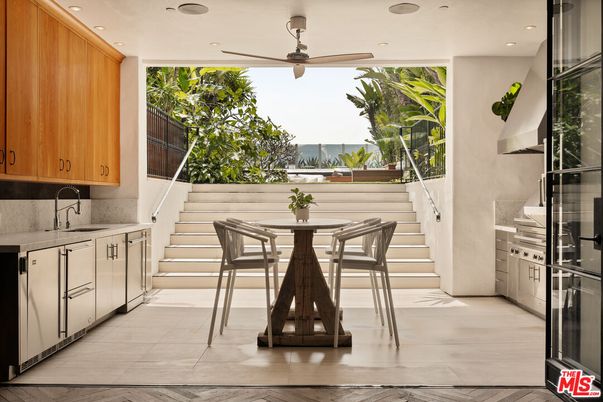 Dining room, Interior, Kitchen, Recessed Lighting