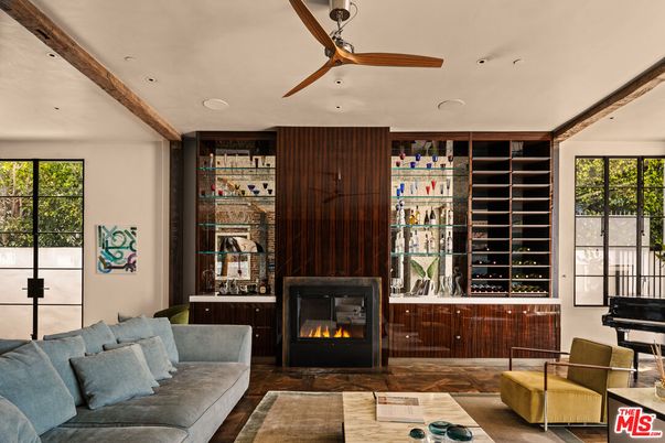 Fireplace, Interior, Living room, Piano, Recessed Lighting