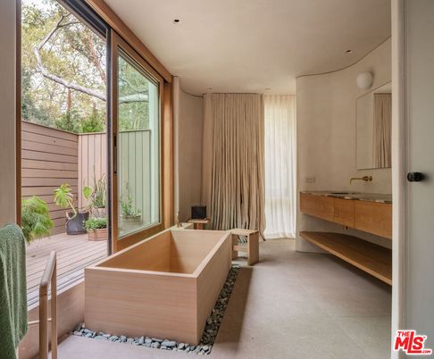 Bathroom, Free Standing Baths, Interior, Recessed Lighting