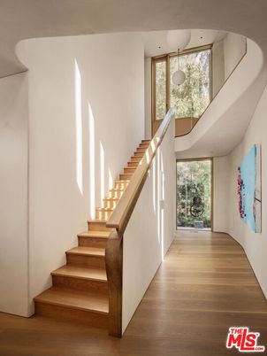 Interior, Pendant Lights, Wood Texture Flooring