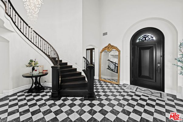DE Listing image placeholder