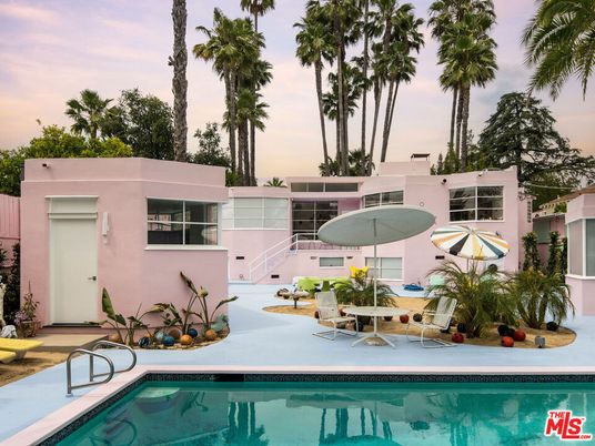 Exterior, Pool