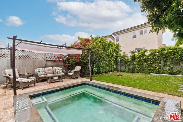 Backyard, Exterior, Pool