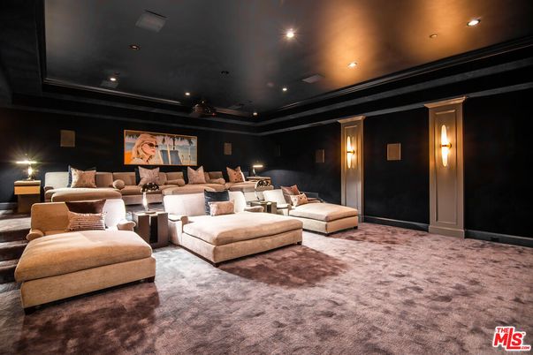 Interior, Projection Screen, Recessed Lighting, Theatre Room