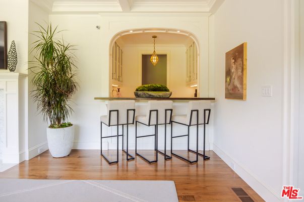Interior, Pendant Lights, Recessed Lighting, Wood Texture Flooring