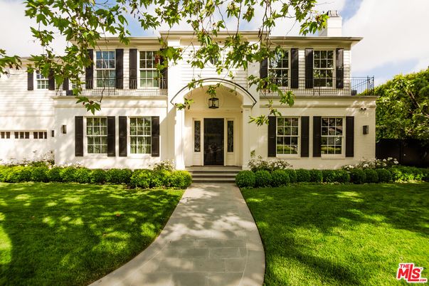 Exterior, Facade, French Provincial
