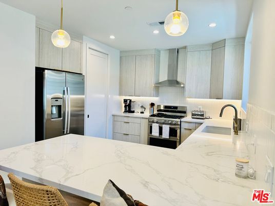 Interior, Kitchen, Pendant Lights, Recessed Lighting, Stainless Steel Appliances