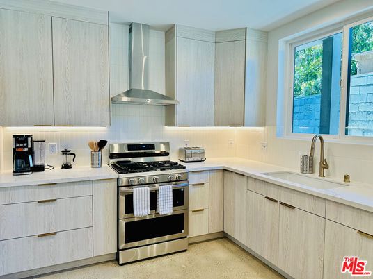 Interior, Kitchen, Stainless Steel Appliances