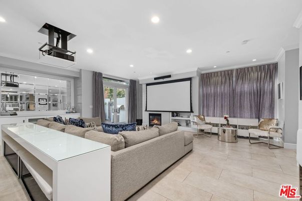 Fireplace, Interior, Living room, Recessed Lighting