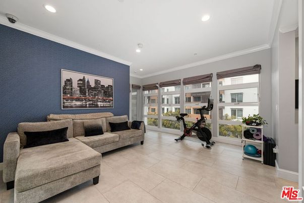 Fitness Equipment, Interior, Living room, Recessed Lighting