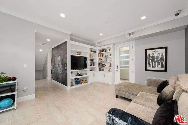 Interior, Living room, Recessed Lighting