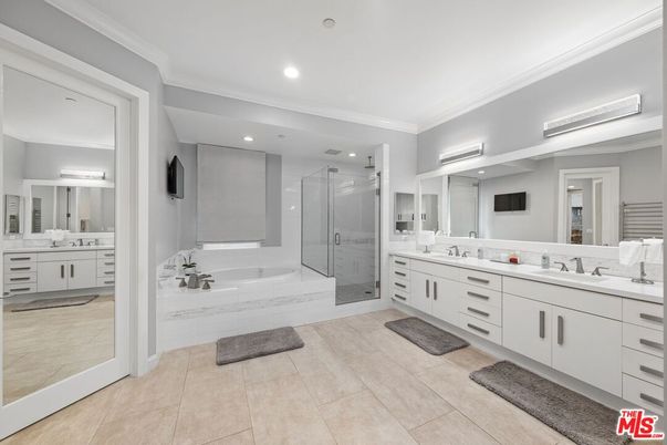 Bathroom, Dual Sink Vanities, Glass Shower, Interior, Recessed Lighting