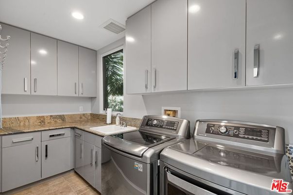 Interior, Recessed Lighting, Washer