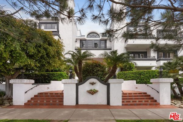Exterior, Facade, Spanish Mediterranean